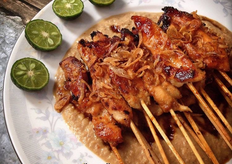 Jawara Chicken Satay: A Flavor That Sticks to the Heart on Cilacap's Main Road