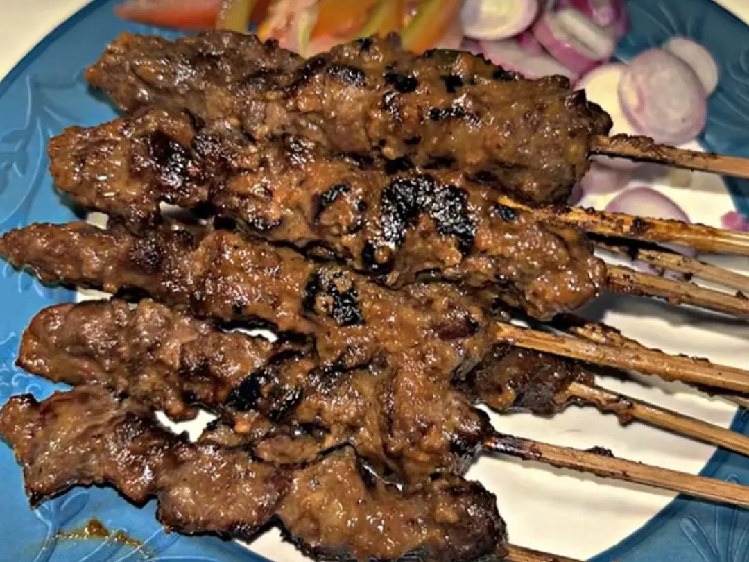 Hidden Pempek Delights in Cilacap's Narrow Alleys